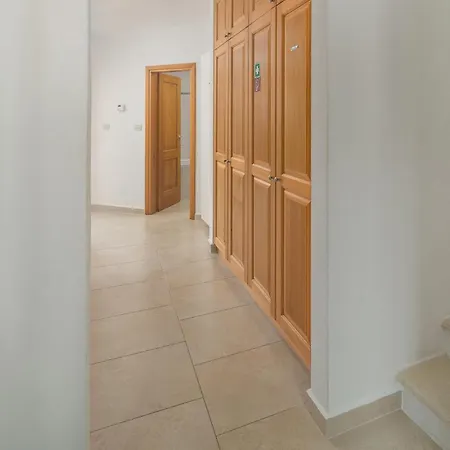 Bibali Bb Croatia 부제